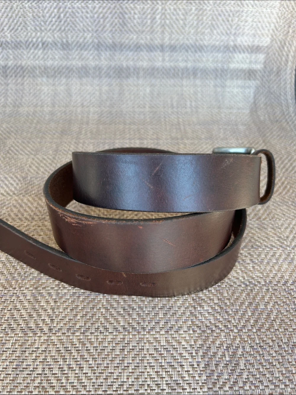 Men's Brown Quality Made Leather Belt with Silver Buckle. Size Large.